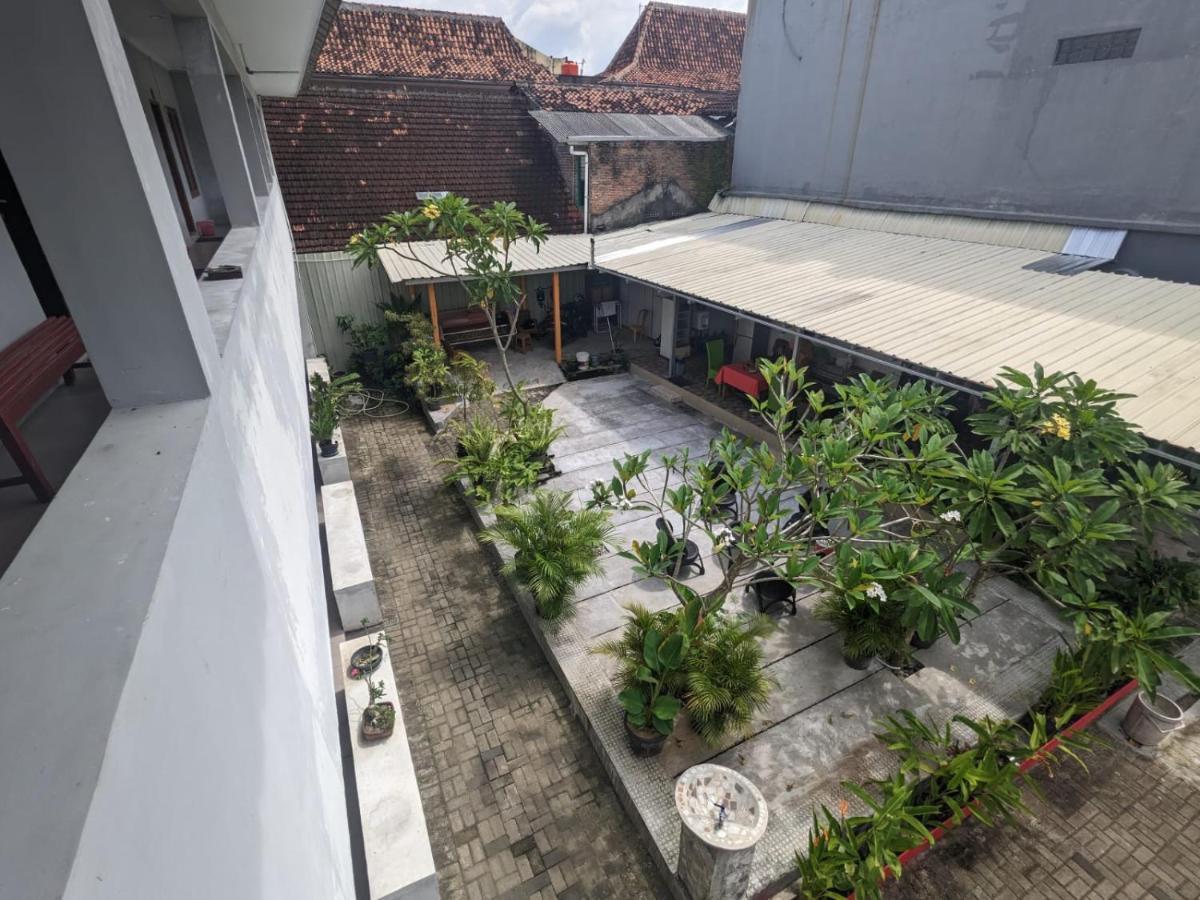 יוגיאקרטה Rumah Pagar Merah Homestay מראה חיצוני תמונה