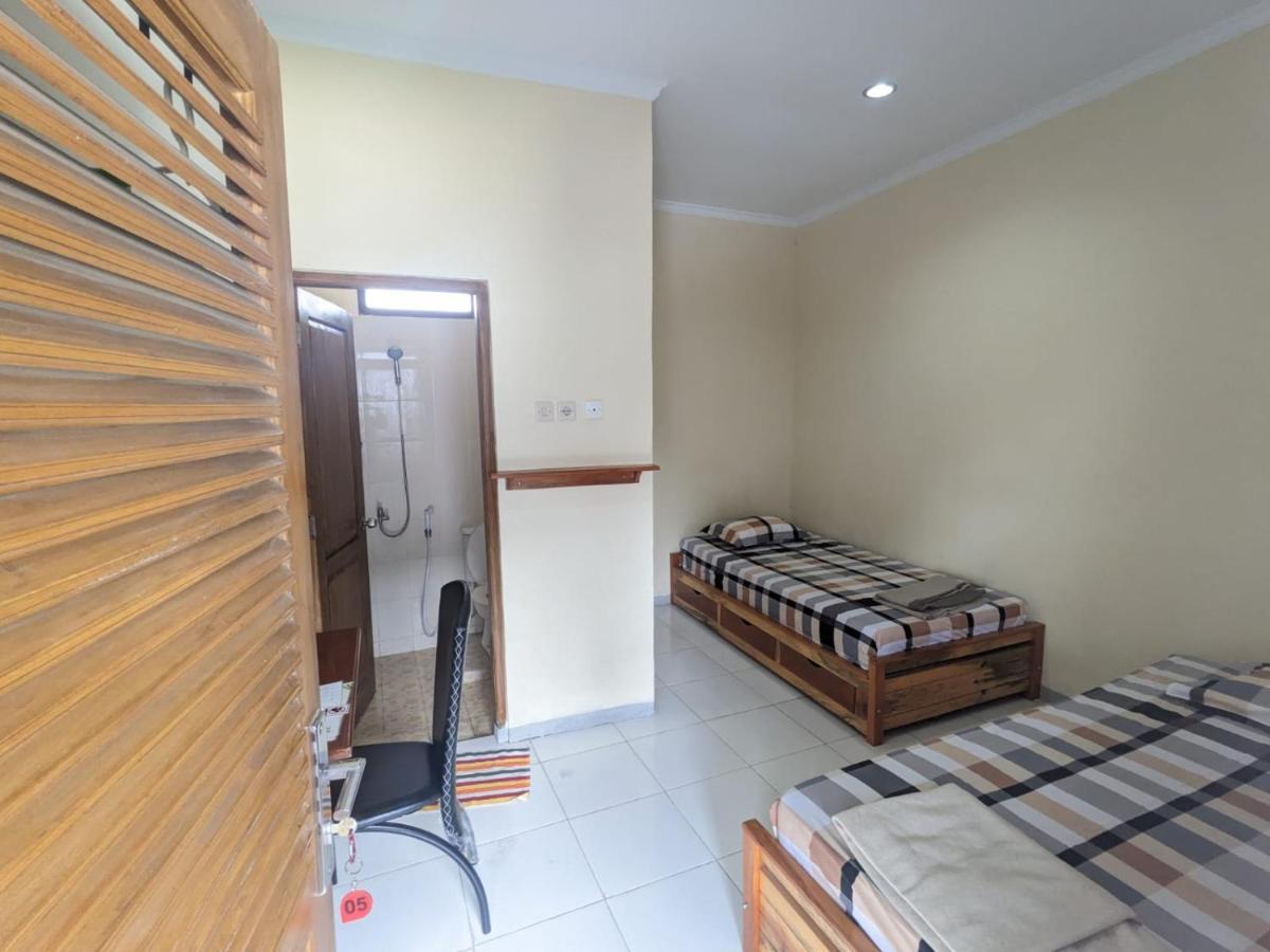 יוגיאקרטה Rumah Pagar Merah Homestay מראה חיצוני תמונה